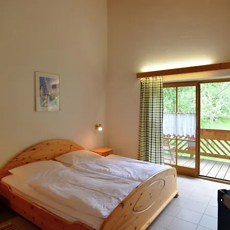 Nyaraló Modern Holiday Home In Bischofsmais With Balcony